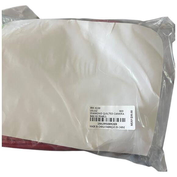 Badgley Mischka Red Pearl Silver Diamond Quilted Crossbody Camera Bag NWT - Picture 4 of 5